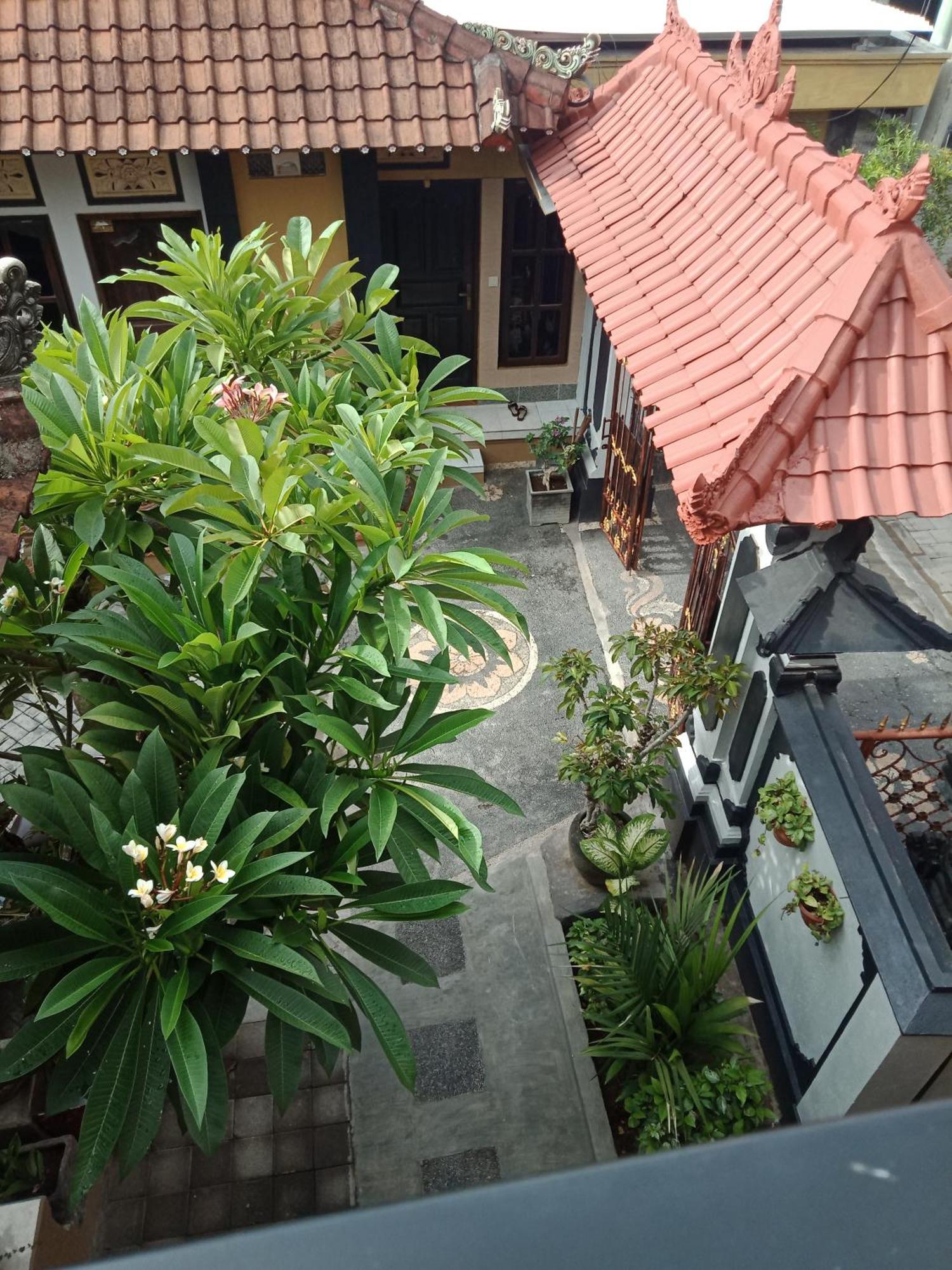 Tirtasuci House Hotel Kuta  Exterior photo